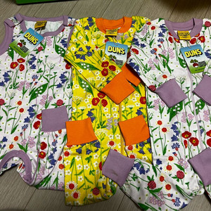 던스스웨덴 > 새상품 - 집업, 덩가리 > 74사이즈