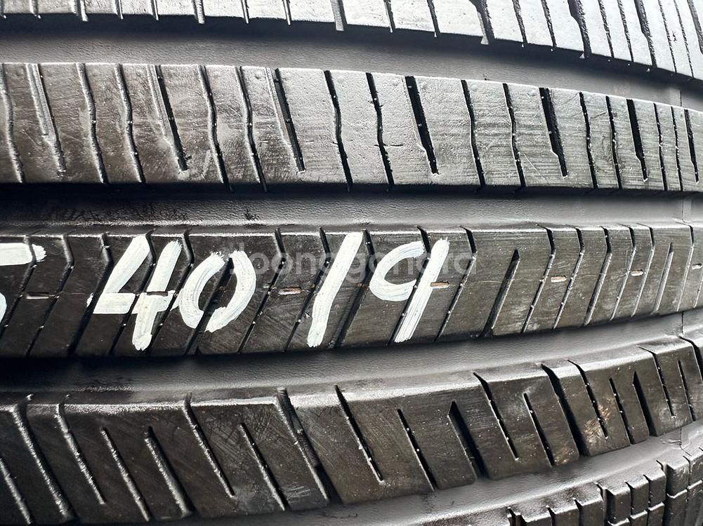 245 40 19중고타이어한대분2454019--1