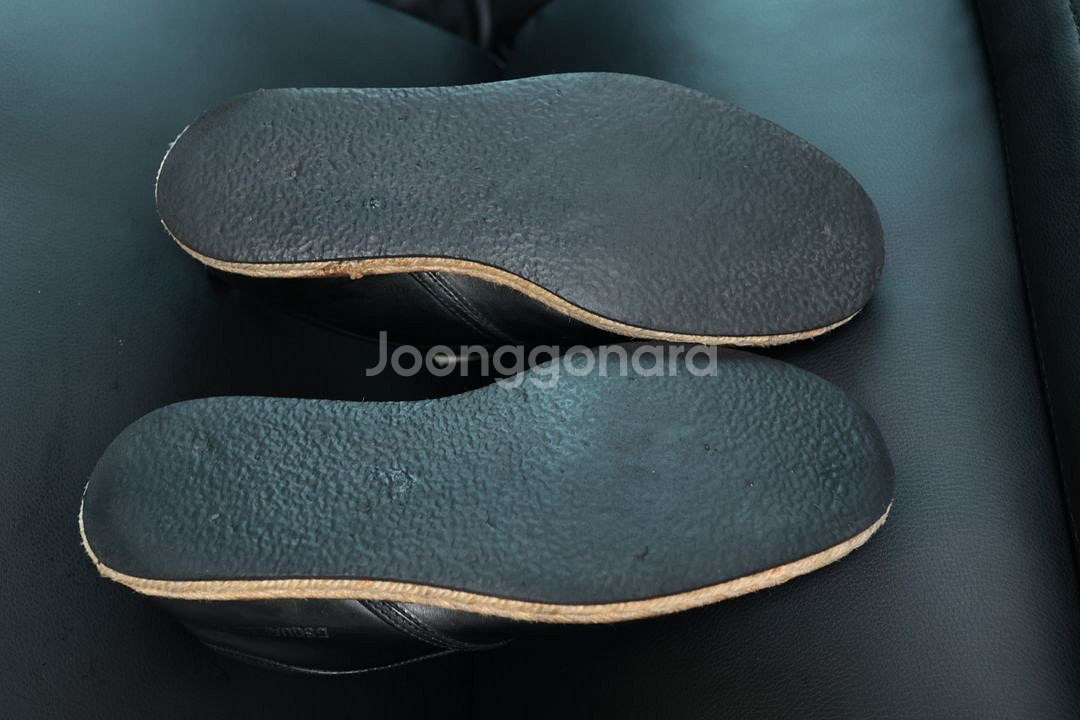 디스퀘어드2 블랙 레더 슬립온 270--4