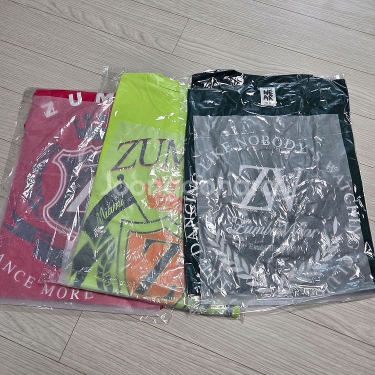 줌바 공용티 세트 판매합니다.--0