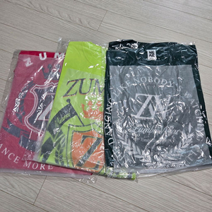 줌바 공용티 세트 판매합니다.