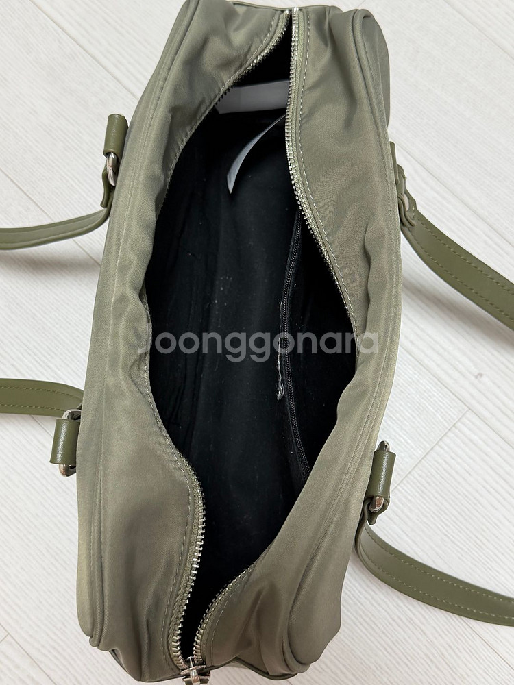 홈보이스포츠클럽 라인보스턴백 카키색--1