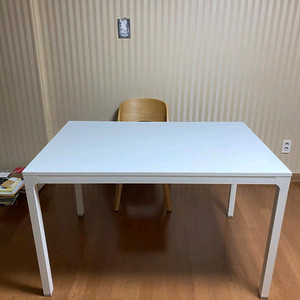 두닷 콰트로 아크 책상 팝니다