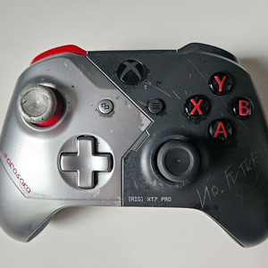 XBOX 사이버펑크2077 한정판 컨트롤러