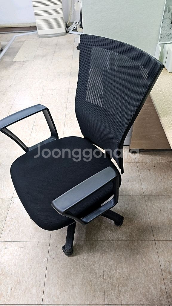 퍼스퍼 블랙바디 두툼방석 4각팔 패브릭 회사사무용 의자--3