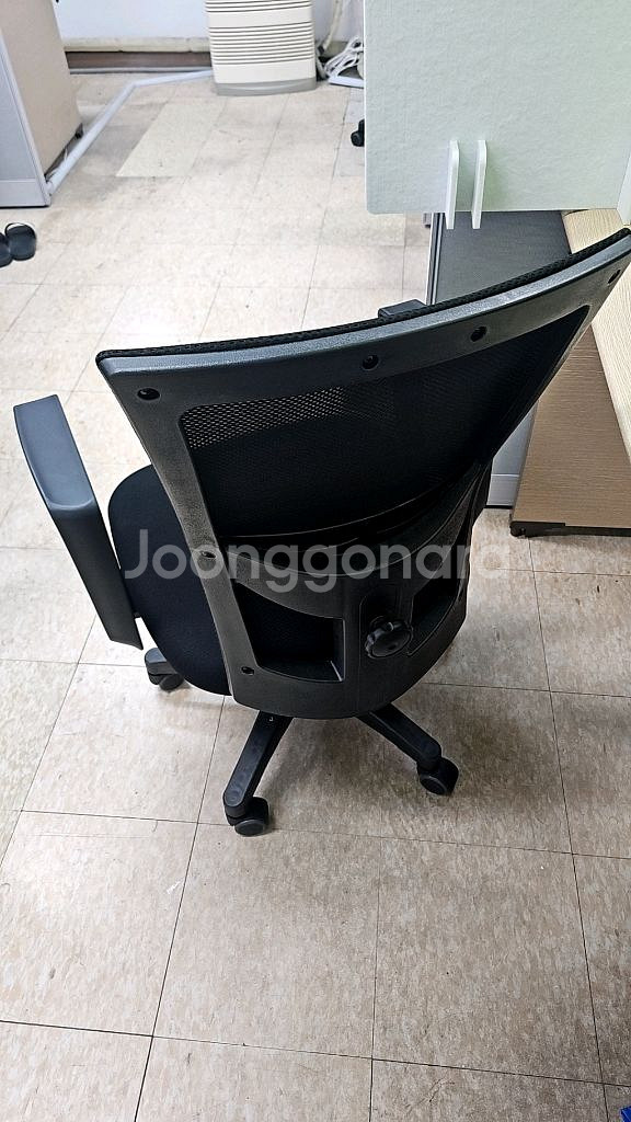 퍼스퍼 블랙바디 두툼방석 4각팔 패브릭 회사사무용 의자--2
