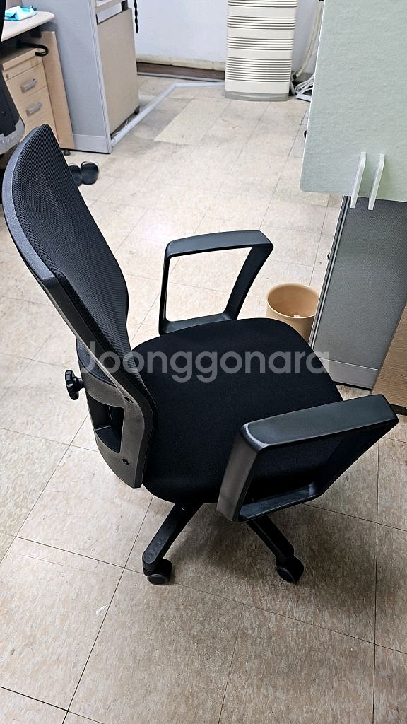 퍼스퍼 블랙바디 두툼방석 4각팔 패브릭 회사사무용 의자--1