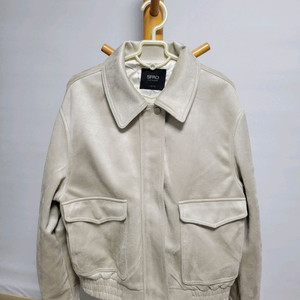 스파오 스웨이드자켓