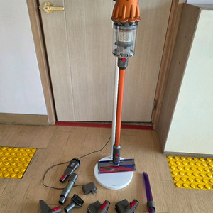 다이슨 디지털 슬림 청소기 sv18 팝니다.