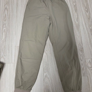 엠픽 골프웨어 꼬샘조거팬츠 카키/블랙