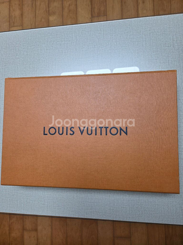 루이비통 레이카비크 그라디언트머플러--1