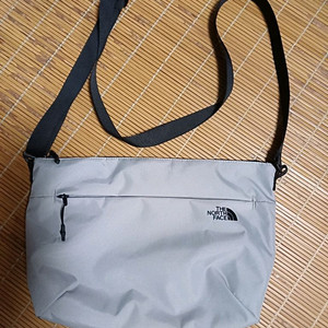 노스페이스 크로스백