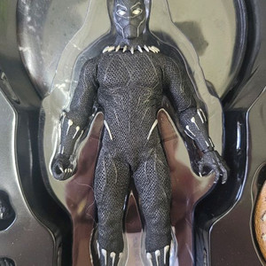 메즈코 토이 블랙팬서 피규어