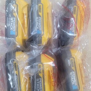 디월트 파워스텍 배터리 20v1.7ah dcbp034