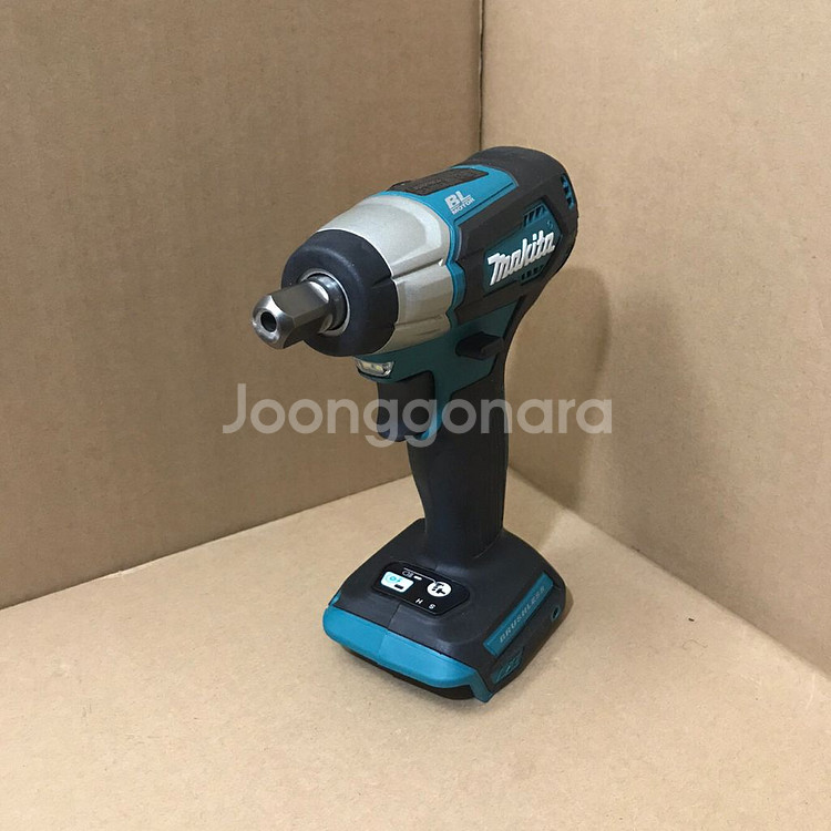 마끼다 임팩 임팩트렌치 18V--1