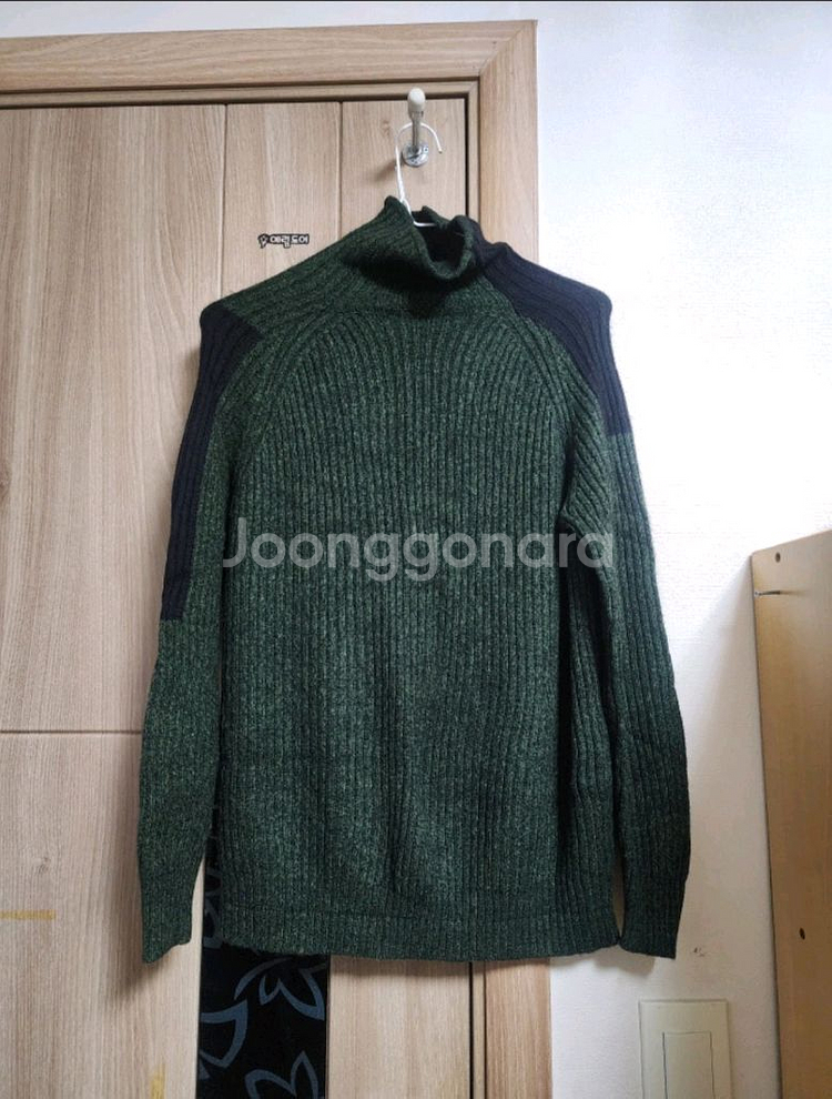 골지 짜임 터틀넥 니트--0