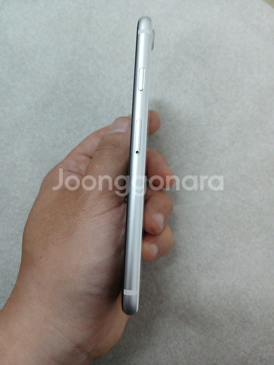 아이폰se2~3 64G/128G 팝니다--1