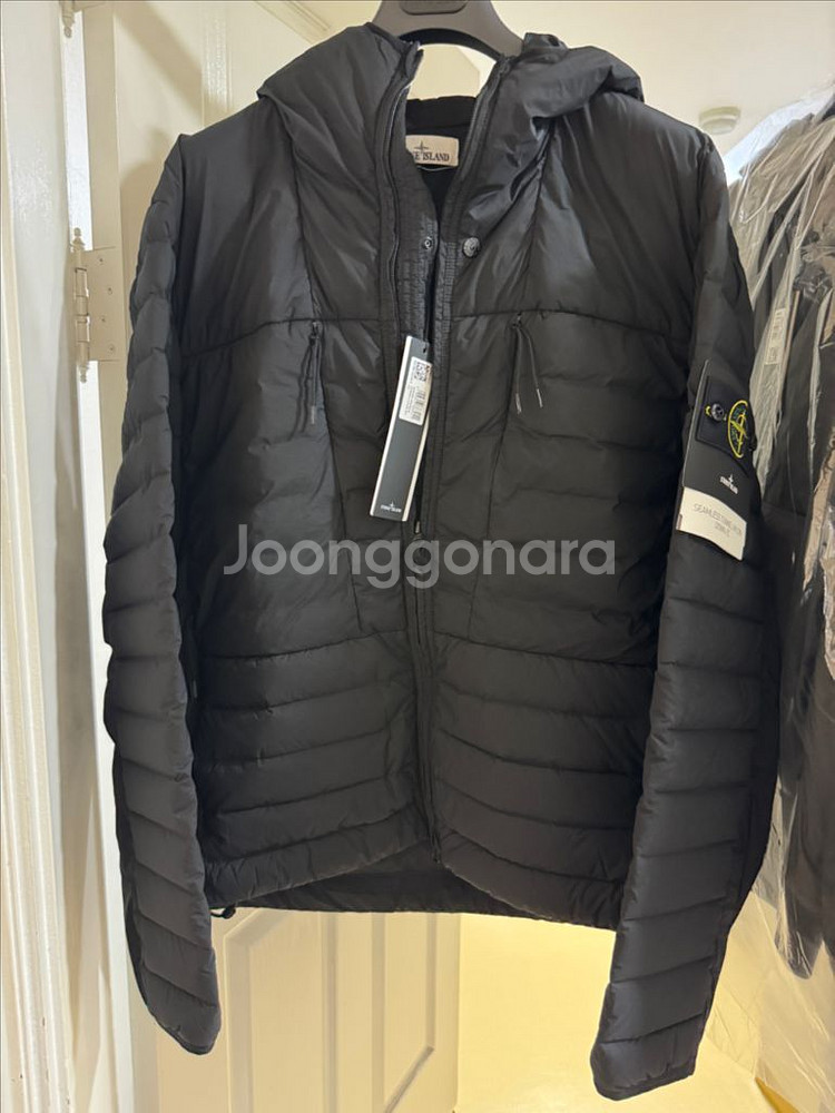 스톤아일랜드 25FW 심리스 경랑패딩 블랙--0