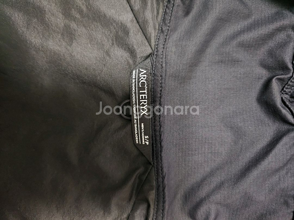 아크테릭스 아톰 후디 SL M 판매합니다--1