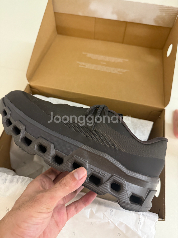 온러닝 파프 / 클라우드몬스터2 쏜브라운 / 285--0