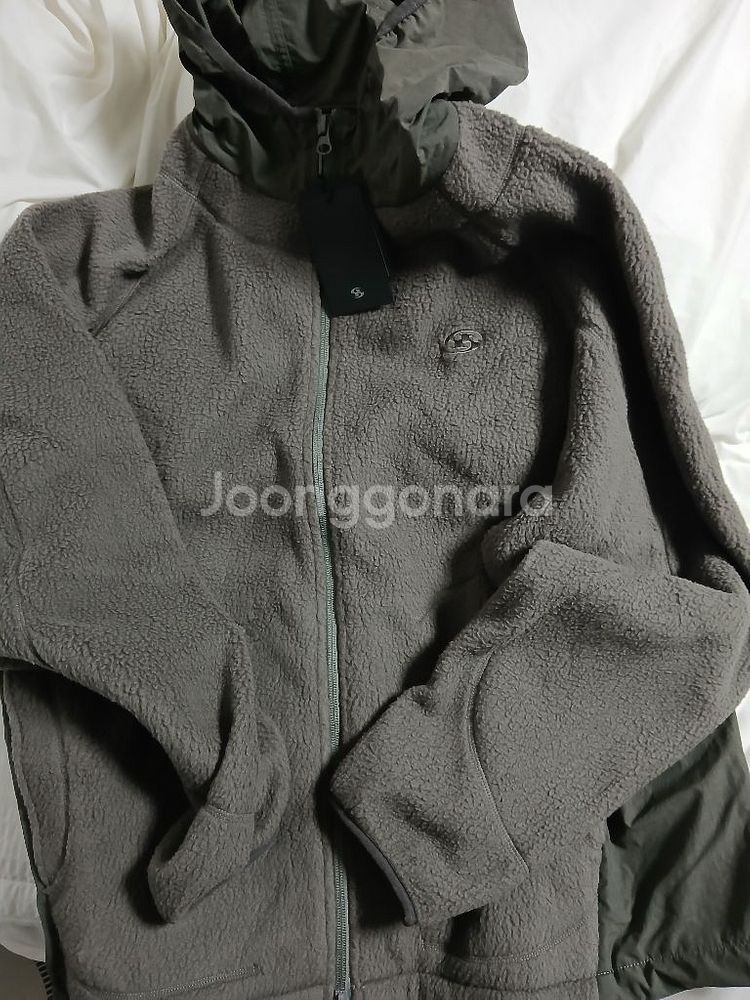 산산기어 25fw 플리스 자켓 카키 4사이즈 새상품--0