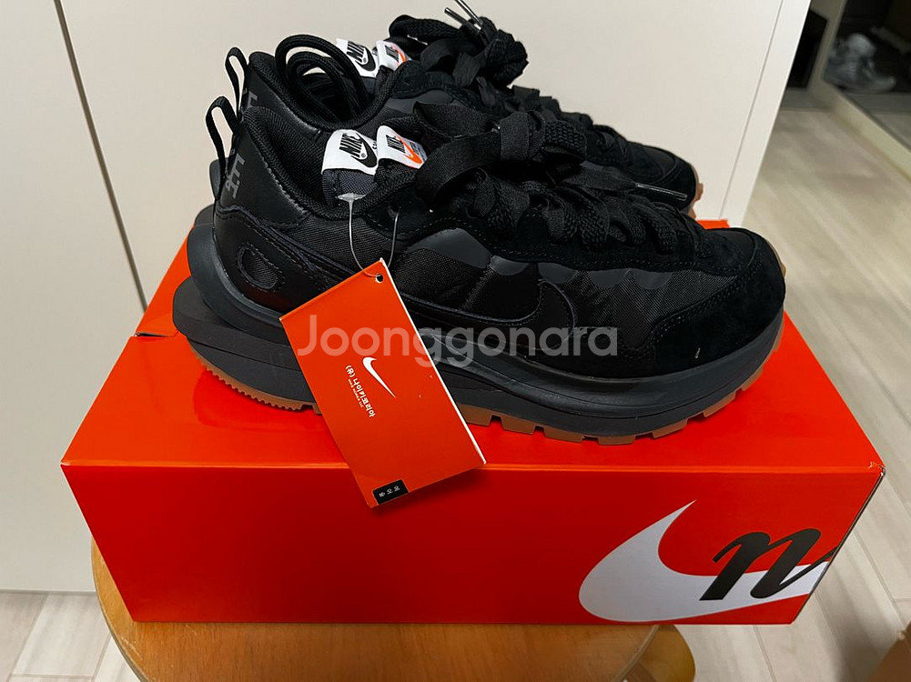 나이키x사카이 베이퍼와플 블랙앤검 230 판매--0