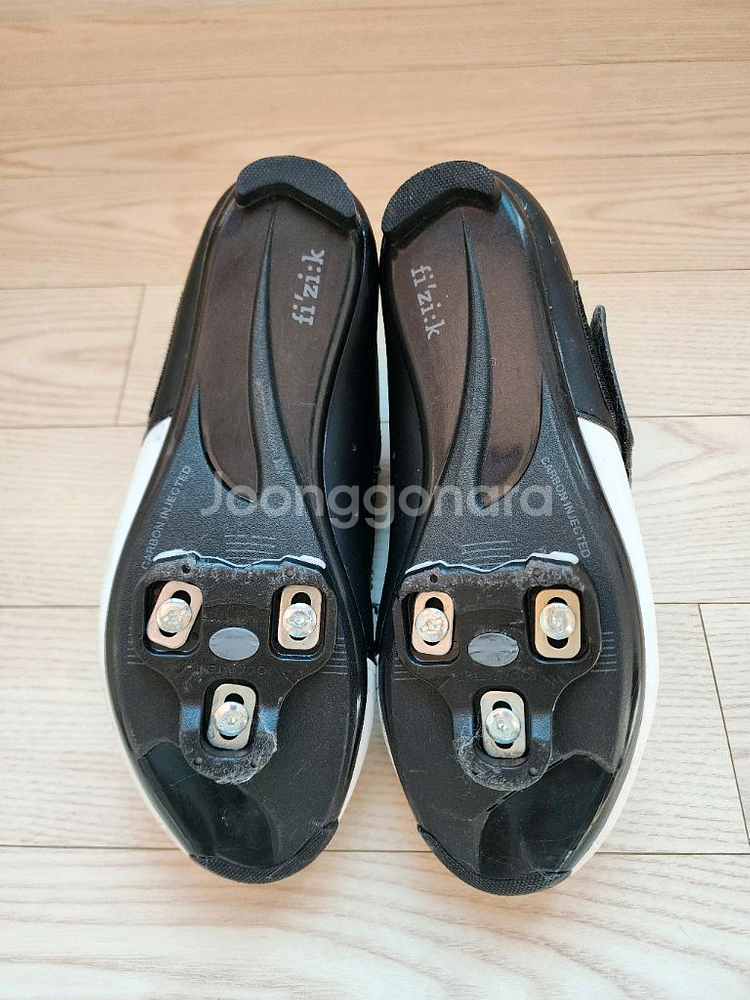 피직TRANSIRIO 클릿슈즈 블랙/화이트--2