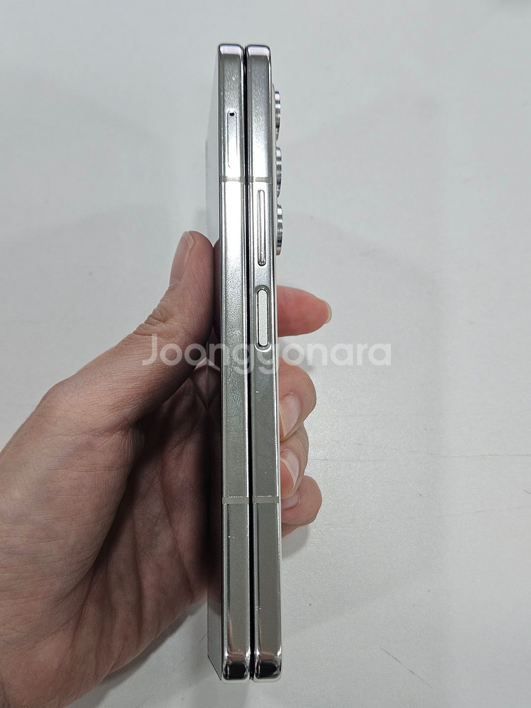 갤럭시Z폴드5 (F946) 블랙 512GB 48만원--1