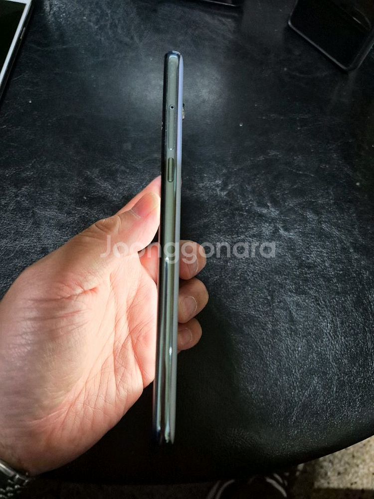 LG Q61--3