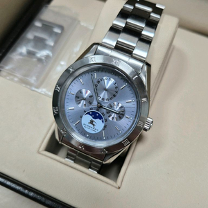 버버리 블랙라벨 캘린더 문페이즈 시계(쿼츠) 40mm