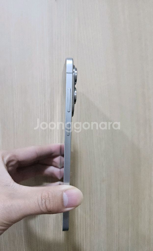 갤럭시 S25엣지 S급 풀박스 256G 팝니다--8