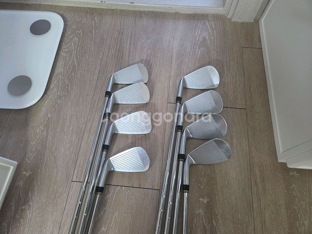 투어스테이지 V300-7 아이언세트 저렴히 판매합니다--2