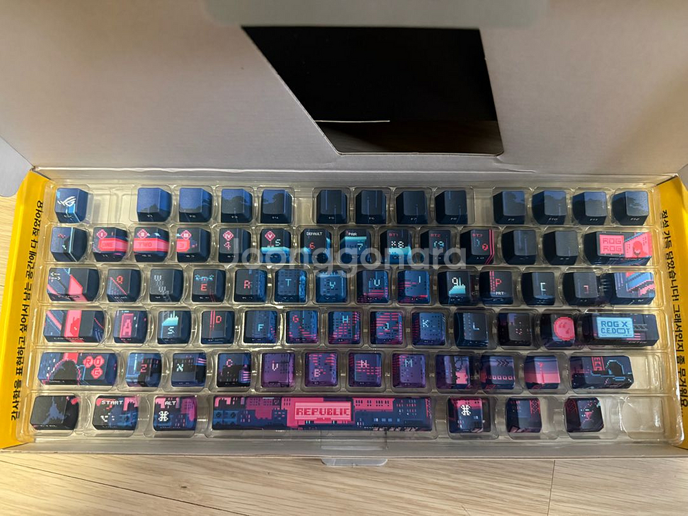 ROG AZOTH EXTREME 유무선 커스텀 키보드--3