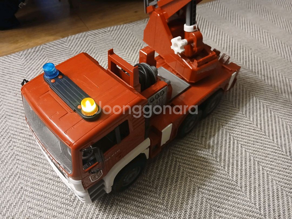 브루더 소방차 포크레인 팝니다--3