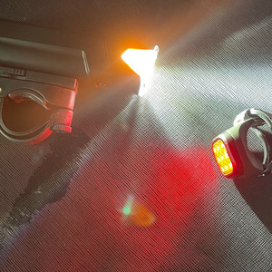 자전거 전조등+후미등 세트 팝니다