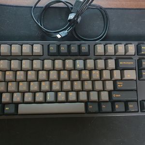 레오폴드 fc750r 적축 키보드 팝니다.