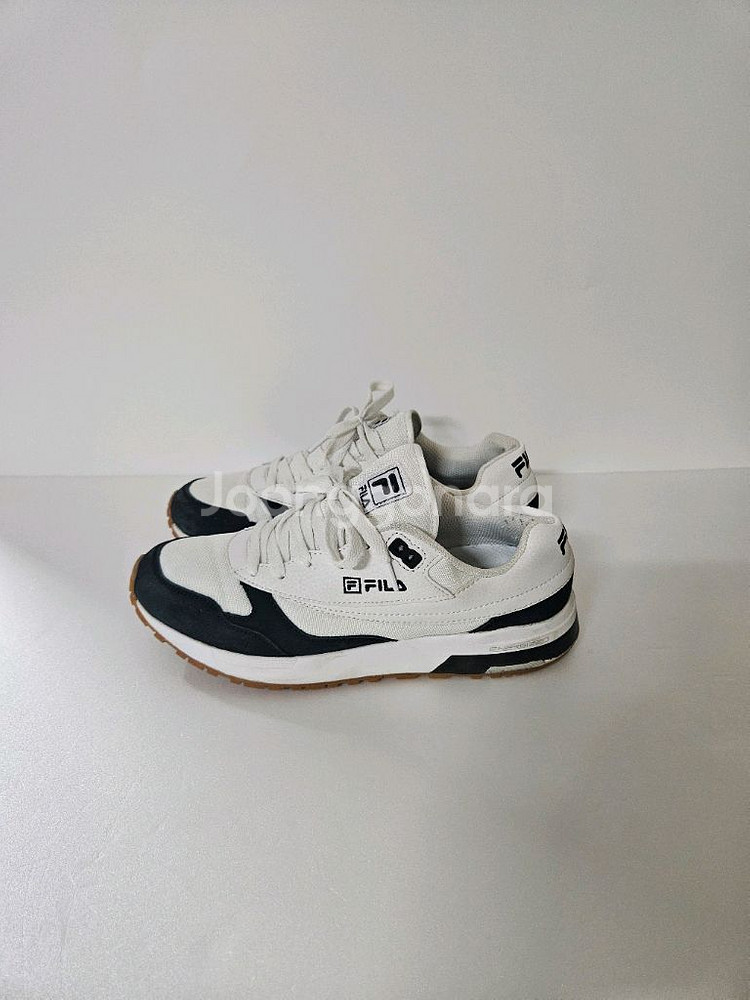 260)휠라 검,휜 런닝화 운동화--3