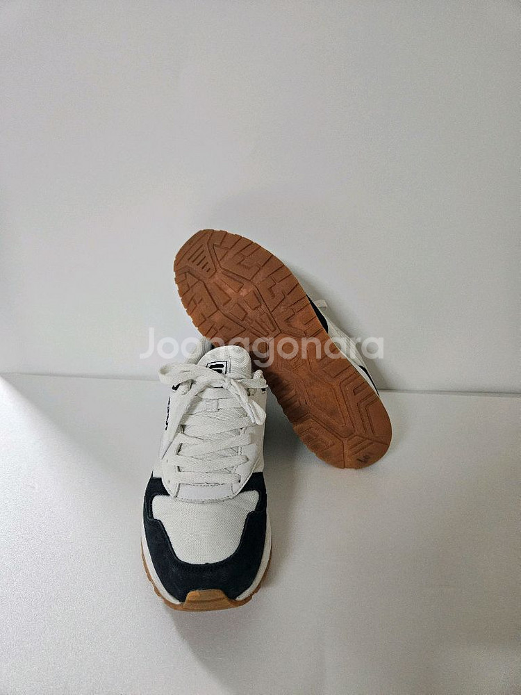 260)휠라 검,휜 런닝화 운동화--5