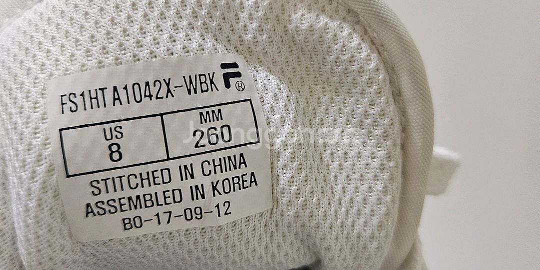 260)휠라 검,휜 런닝화 운동화--6