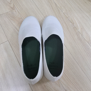 슬립온 판매합니다.