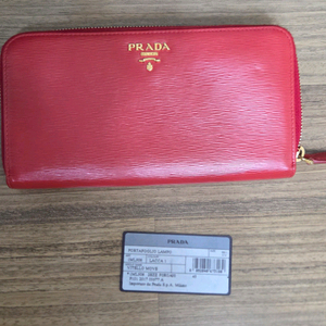 프라다 장지갑 ㅡ정품
