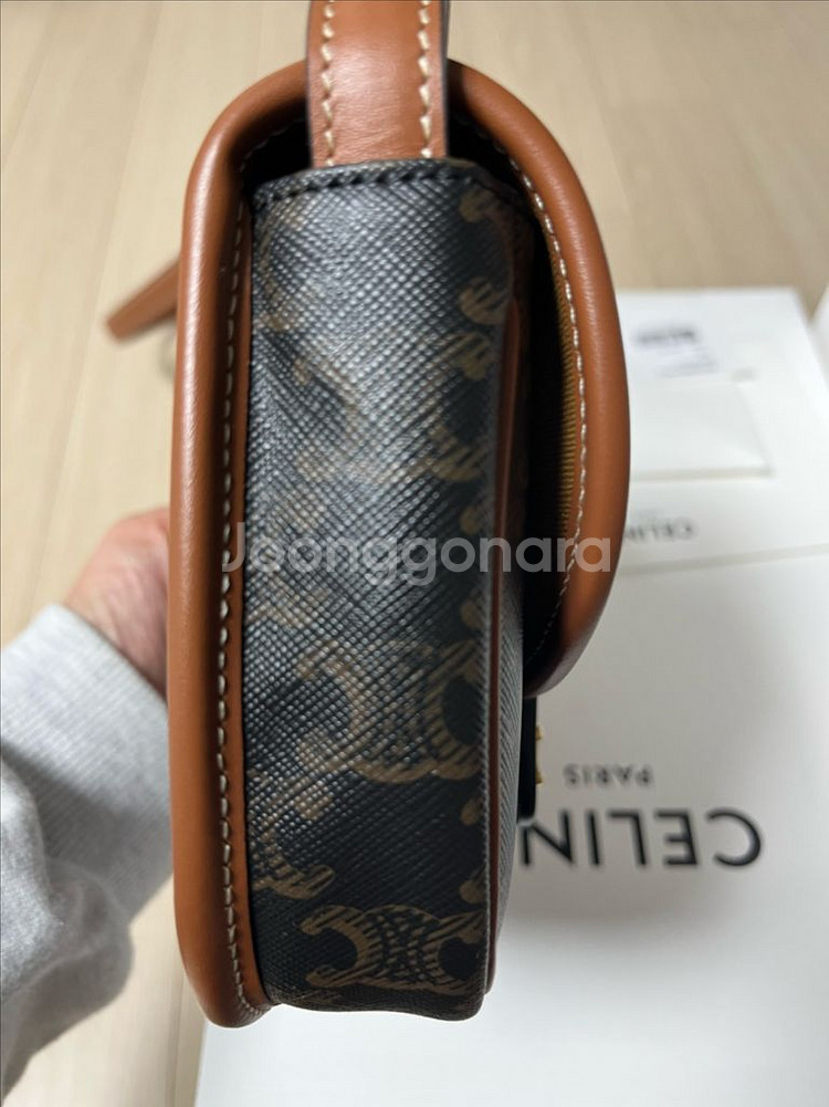 셀린느 미니베사체--5