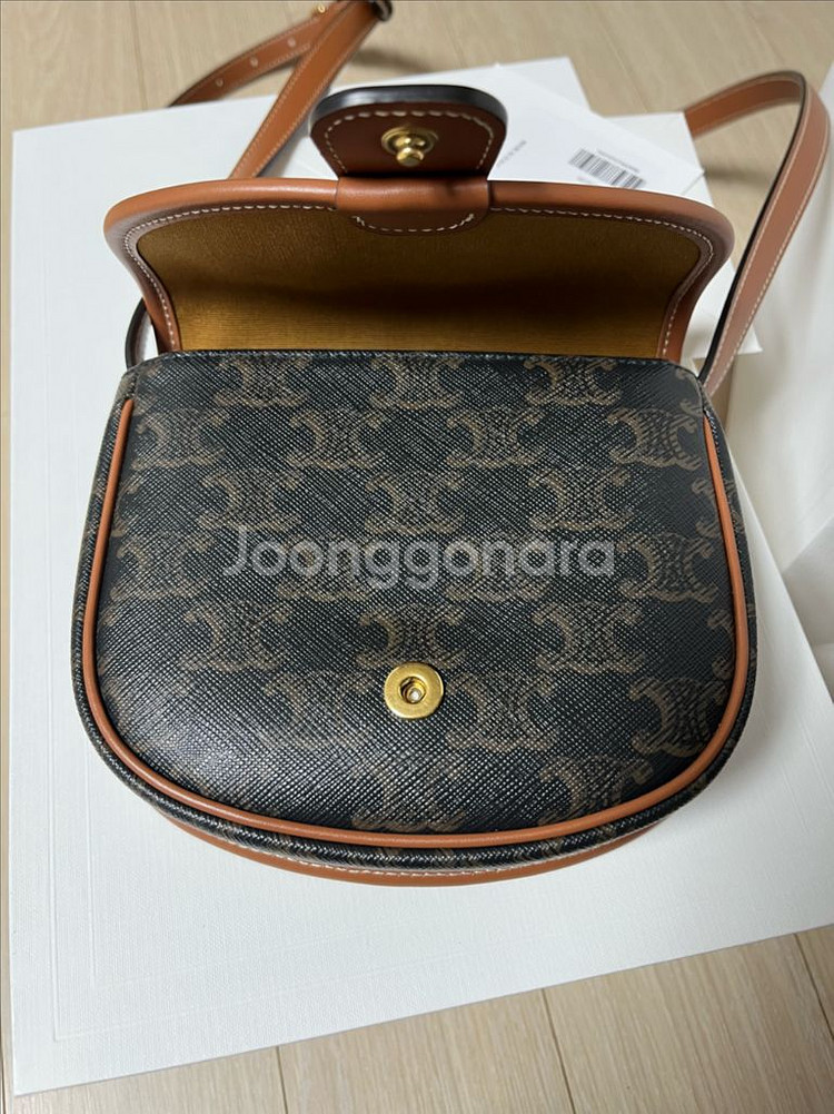 셀린느 미니베사체--9