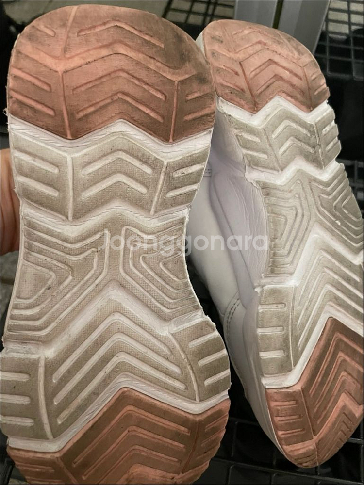 스케쳐스및 여아 운동화 실내화 판매해요 (190-200--6