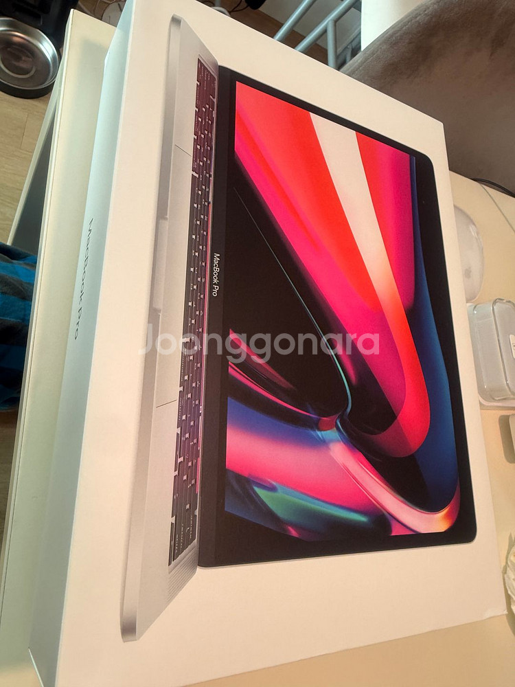 맥북 프로 13 M2 8GB 256GB 풀박스--4