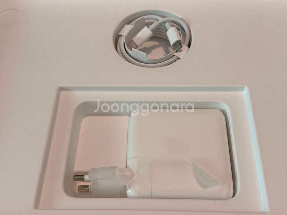 맥북 프로 13 M2 8GB 256GB 풀박스--6