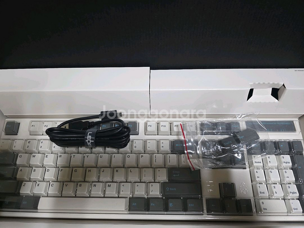 레오폴드 FC900RBT 적축 블루투스 키보드--3