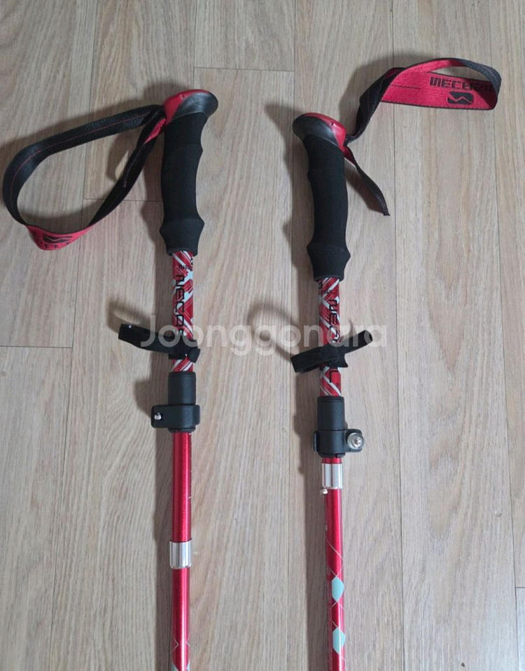 등산용 고급 경량 트래킹 스틱. 새제품입니다.--1