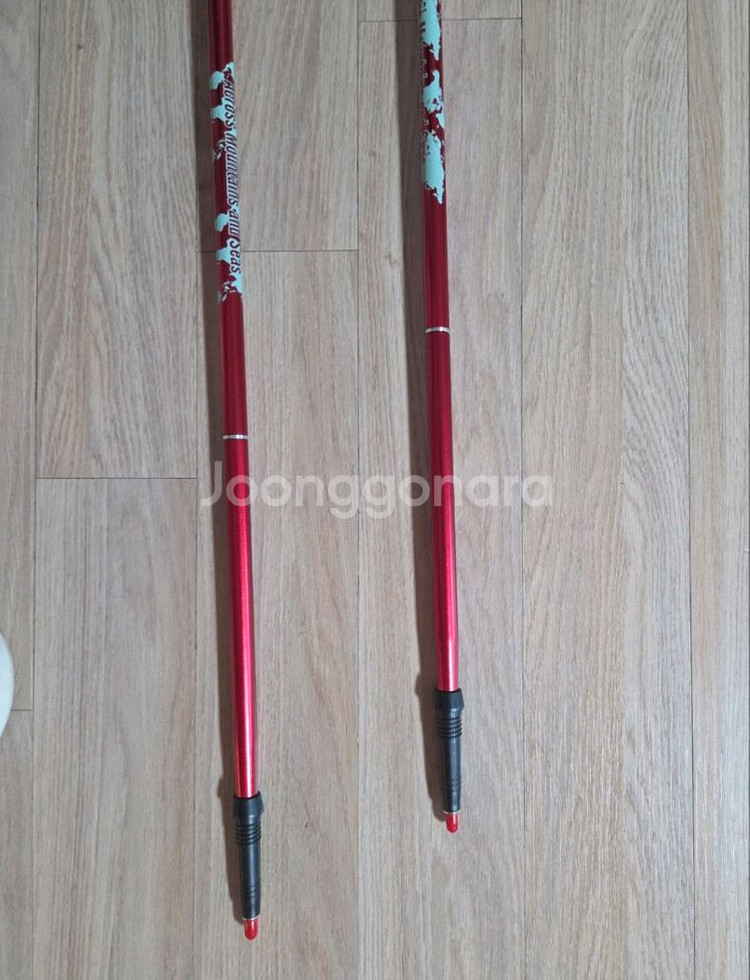 등산용 고급 경량 트래킹 스틱. 새제품입니다.--2