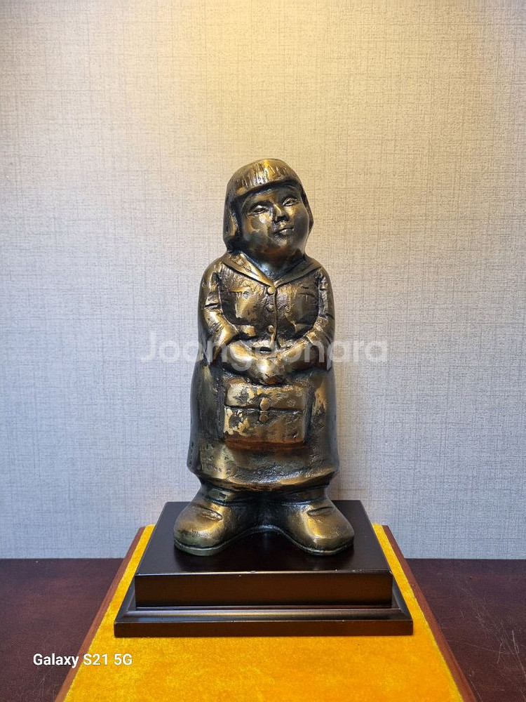 [동 브론즈 작품] 어느날 여고시절 -높이34cm--8